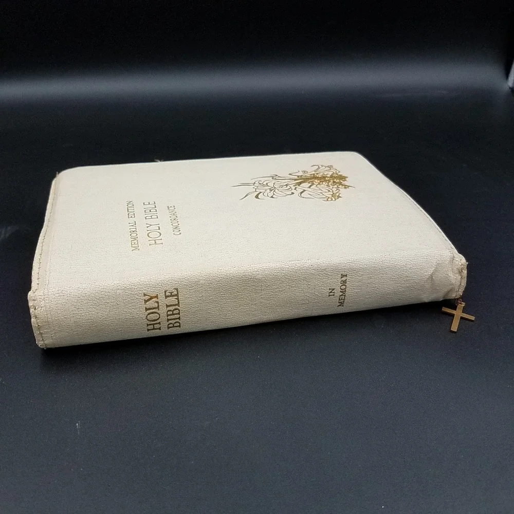 Holy Bible Memorial Edition Concordance 1958 Zipper Closure 1958 UPW Local‎ 555